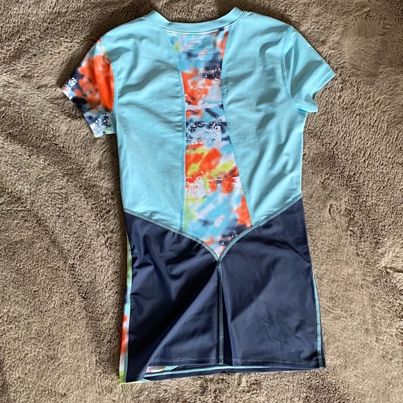 Under Armour Top - Picture 2 of 13